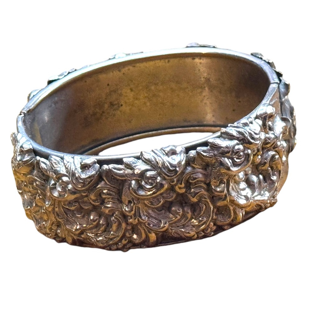 Elegant floral Victorian revival hollow Silver plate latched bangle Bracelet